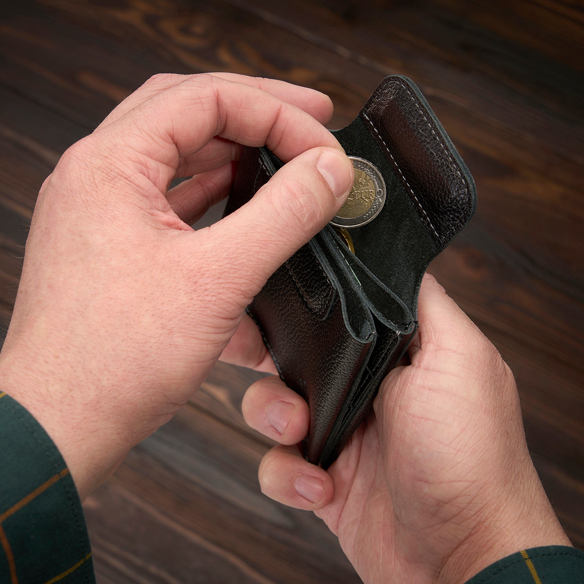 Compact wallet for banknotes, cards and coins KID