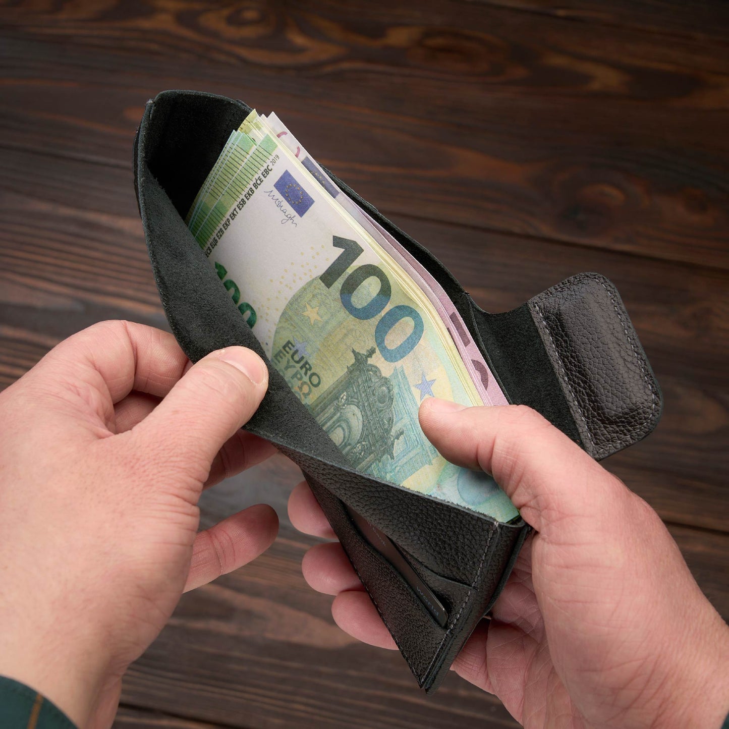 Compact wallet for banknotes, cards and coins KID